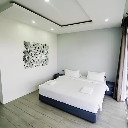 Chequers Suites Subic Bay Olongapo Exterior photo