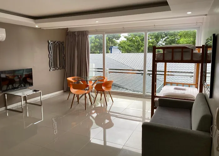 Chequers Suites Subic Bay