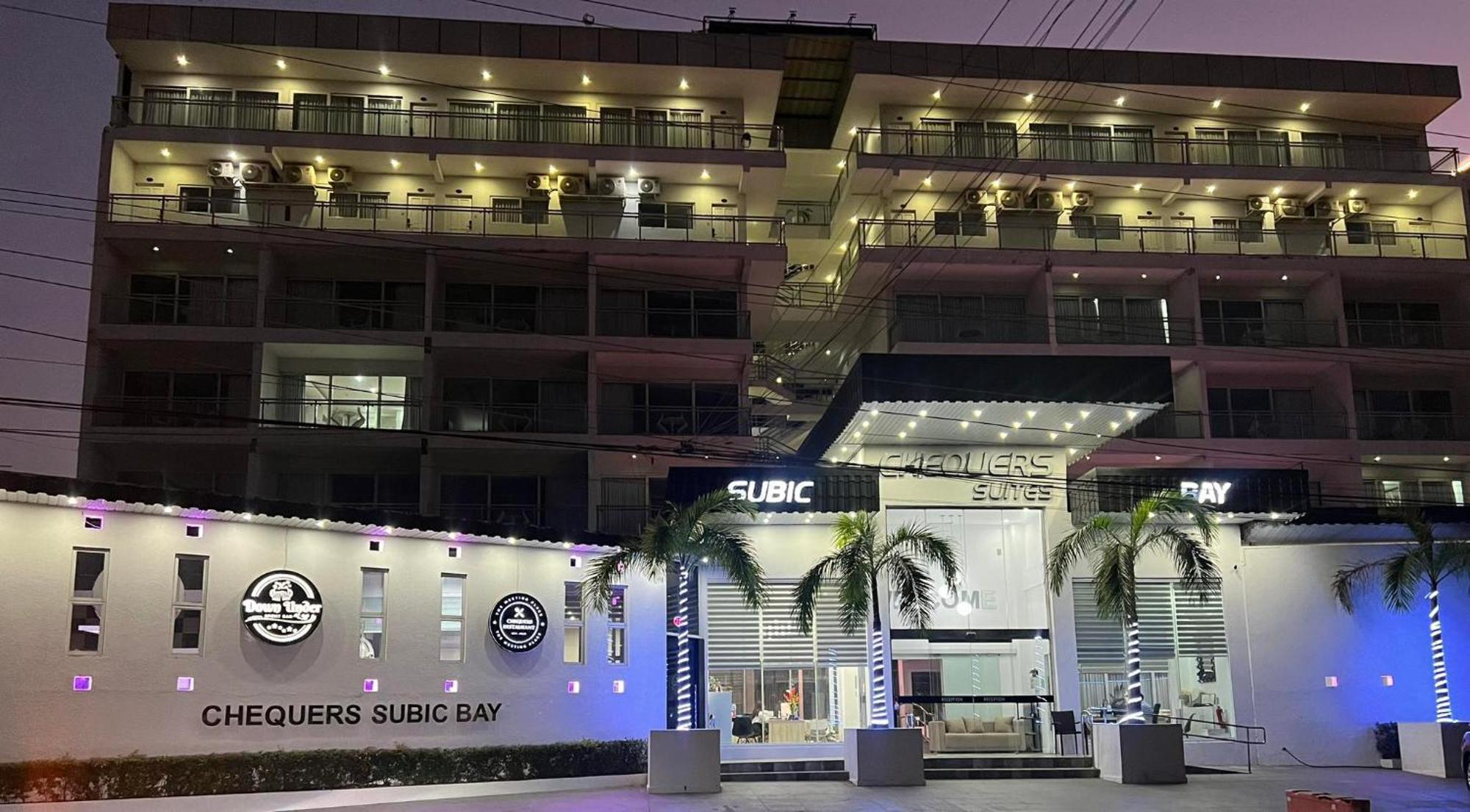 Chequers Subic Bay * Olongapo