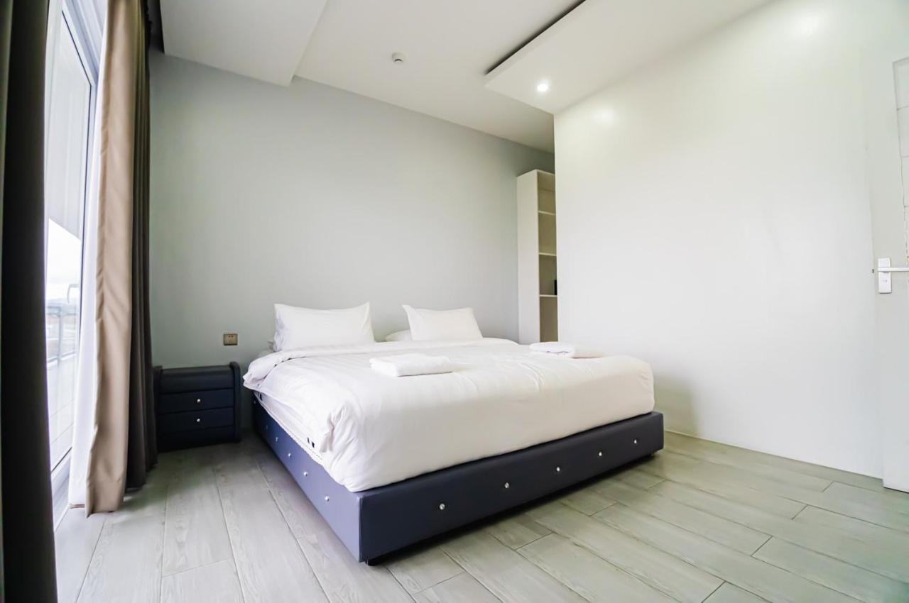 Apartment Chequers Subic Bay