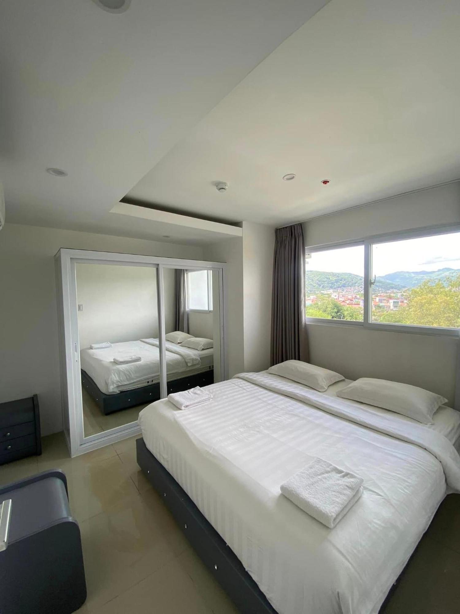 Chequers Subic Bay Apartment *